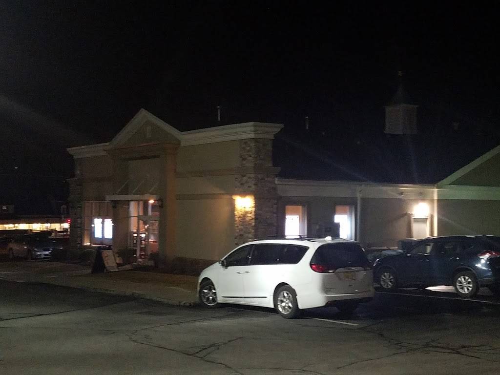 Starbucks | cafe | 640 Shunpike Rd, Chatham, NJ 07928, USA | 9733775979 OR +1 973-377-5979