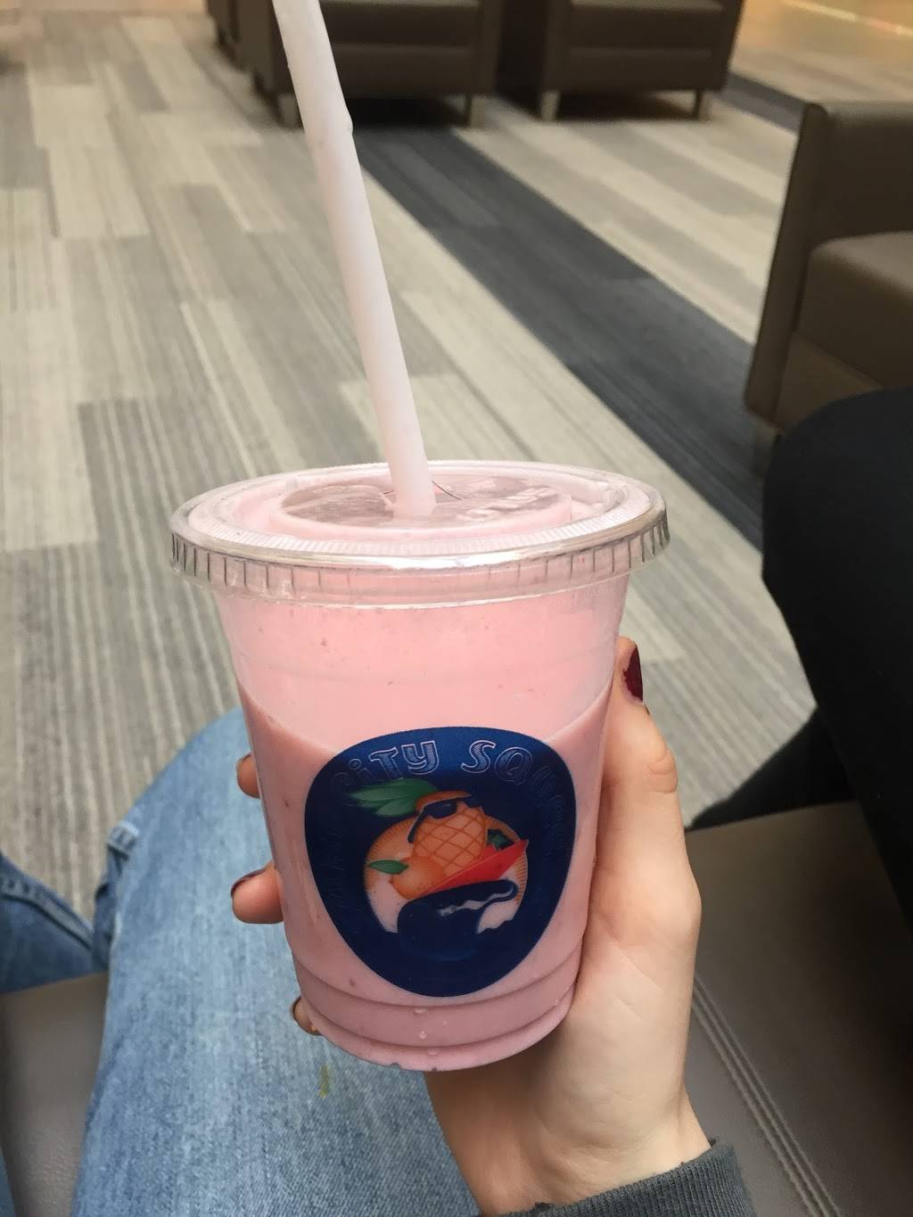 Surf City Squeeze | restaurant | 334 Briarwood Cir, Ann Arbor, MI 48108, USA | 7346690575 OR +1 734-669-0575