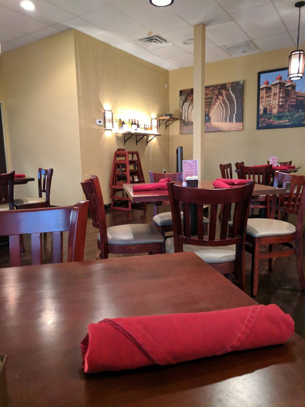 Roopas kitchen | restaurant | 1710 Canyon Creek Dr B-C, Temple, TX 76502, USA | 2542395505 OR +1 254-239-5505