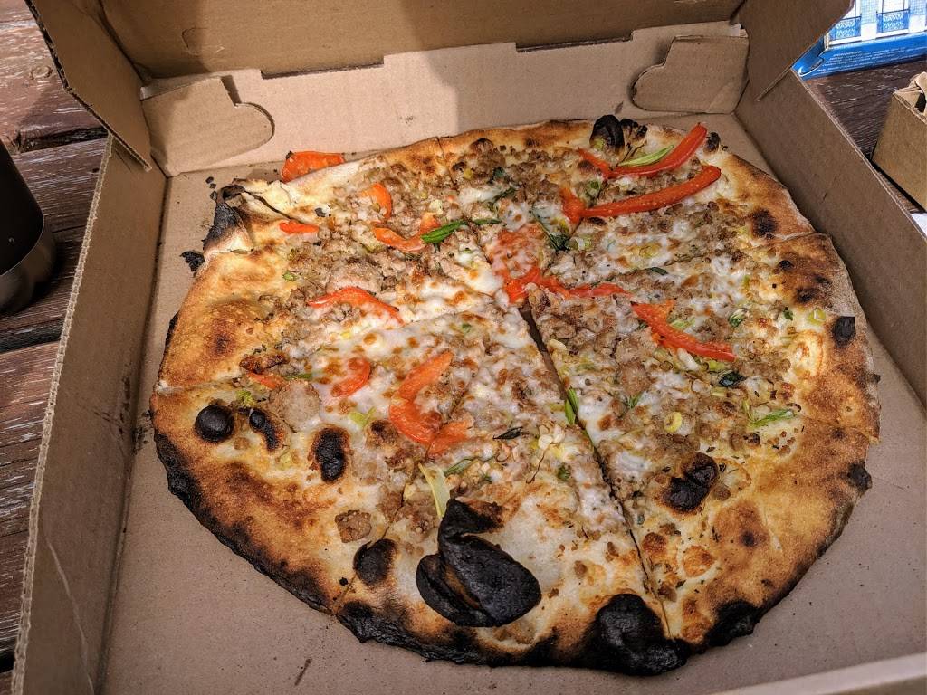 Pizza On Earth | restaurant | 1510 Hinesburg Rd, Charlotte, VT 05445, USA | 8024252152 OR +1 802-425-2152