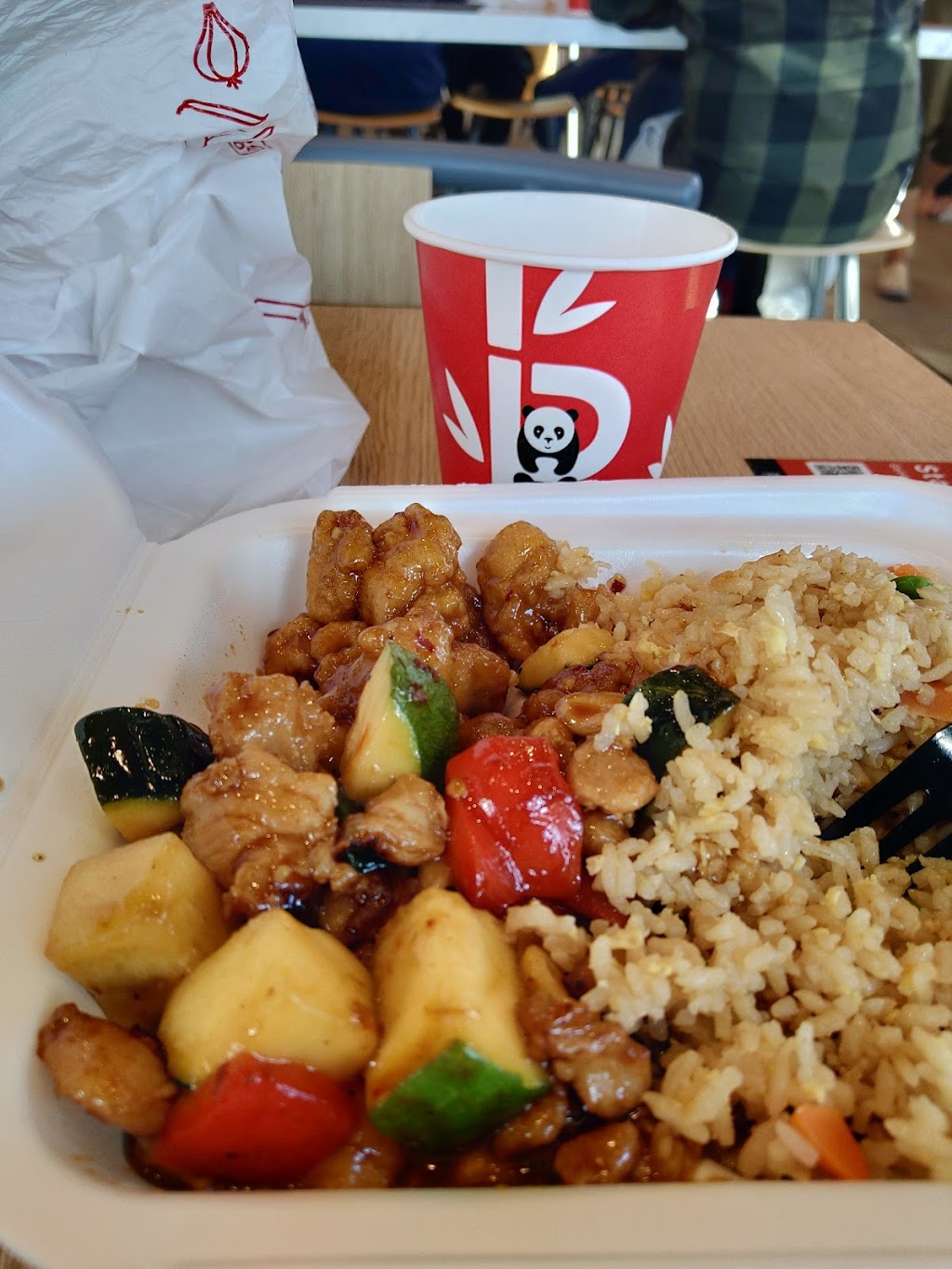 Panda Express | restaurant | 2403 London Rd, Eau Claire, WI 54701, USA | 6082929391 OR +1 608-292-9391