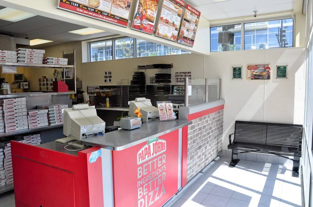 Papa Johns Pizza | restaurant | 80 E Cermak Rd, Chicago, IL 60616, USA | 3122251200 OR +1 312-225-1200