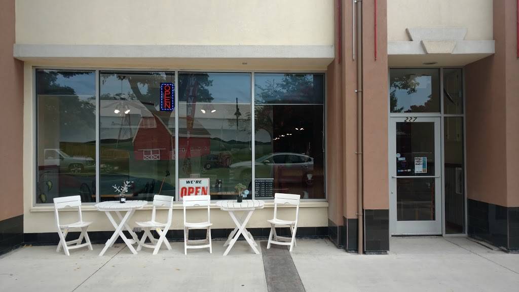 Galt Old town Diner | restaurant | 227 S Lincoln Way, Galt, CA 95632, USA | 2097452260 OR +1 209-745-2260