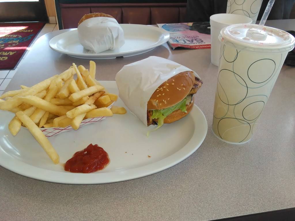 Johnnys | restaurant | 2302 N Garey Ave, Pomona, CA 91767, USA | 9095932696 OR +1 909-593-2696