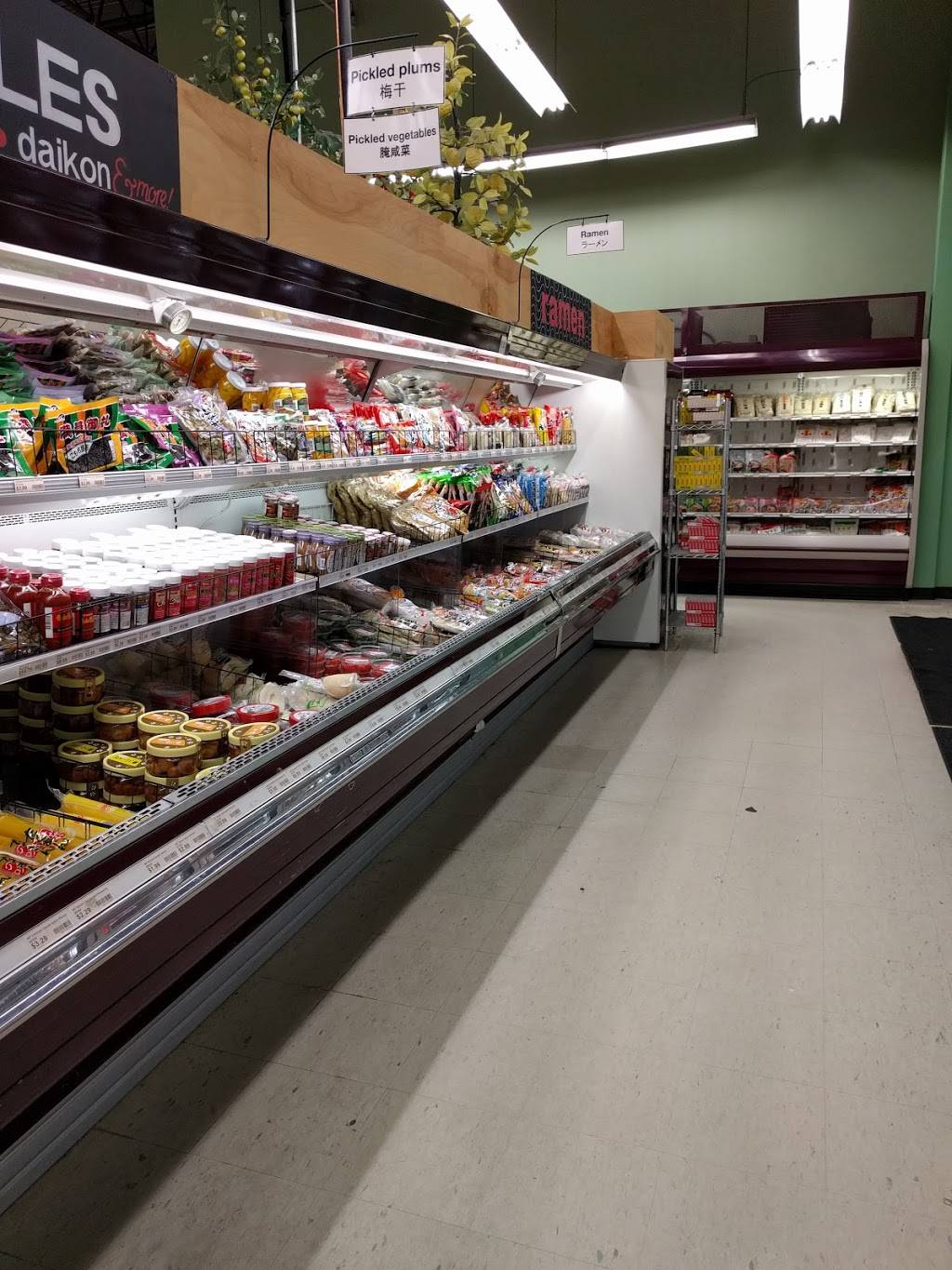 United Noodles | restaurant | 2015 E 24th St, Minneapolis, MN 55404, USA | 6127216677 OR +1 612-721-6677