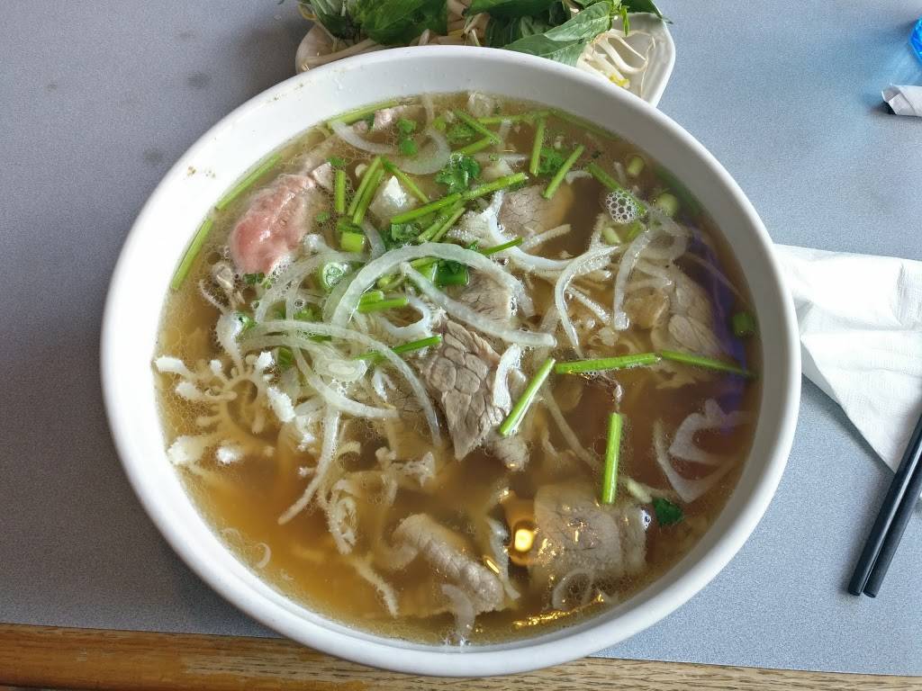 Pho Da Lat Restaurant | restaurant | 475 Chelmsford St, Lowell, MA 01851, USA | 9784533303 OR +1 978-453-3303