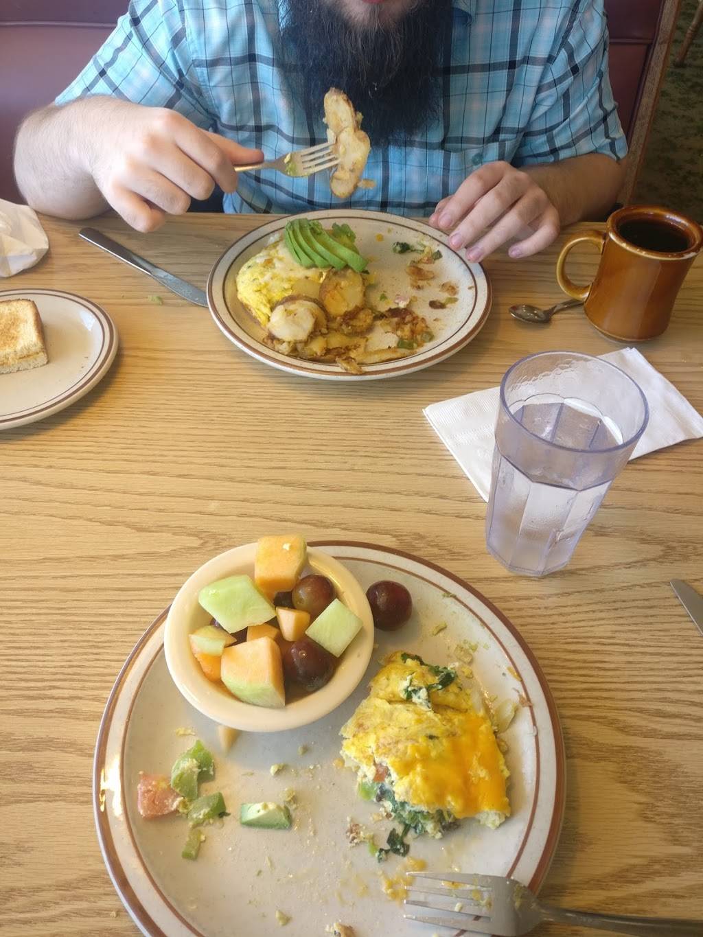 Waffle Barn | restaurant | 590 Colusa Ave, Yuba City, CA 95991, USA | 5306714433 OR +1 530-671-4433