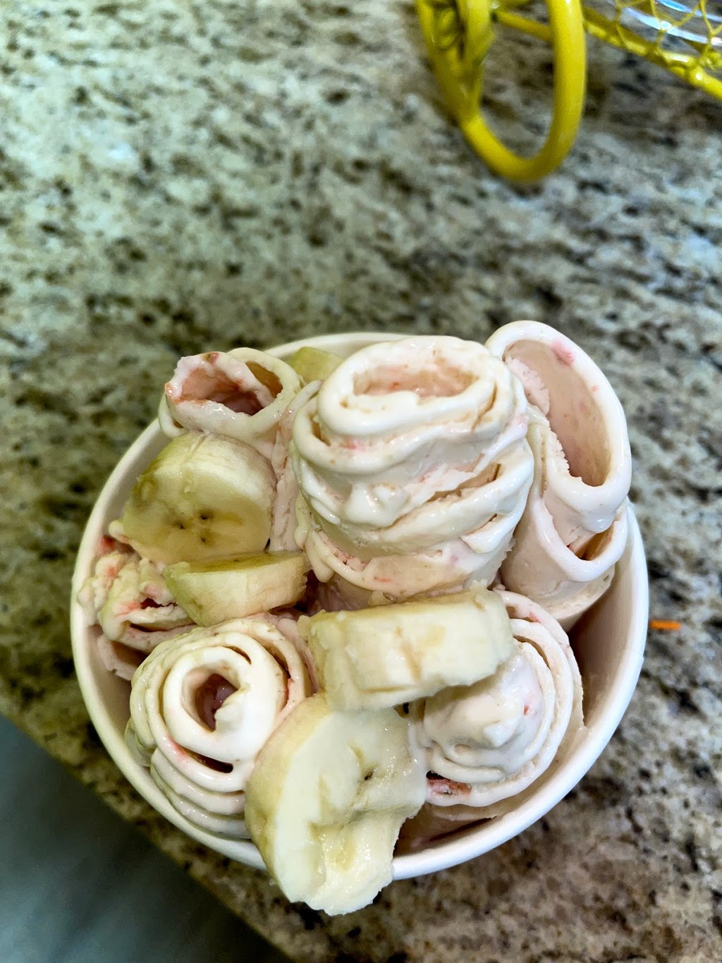 Curly Cream Rolled Icecream | restaurant | 981 US-98 Shop 11, Destin, FL 32541, USA | 8504246077 OR +1 850-424-6077