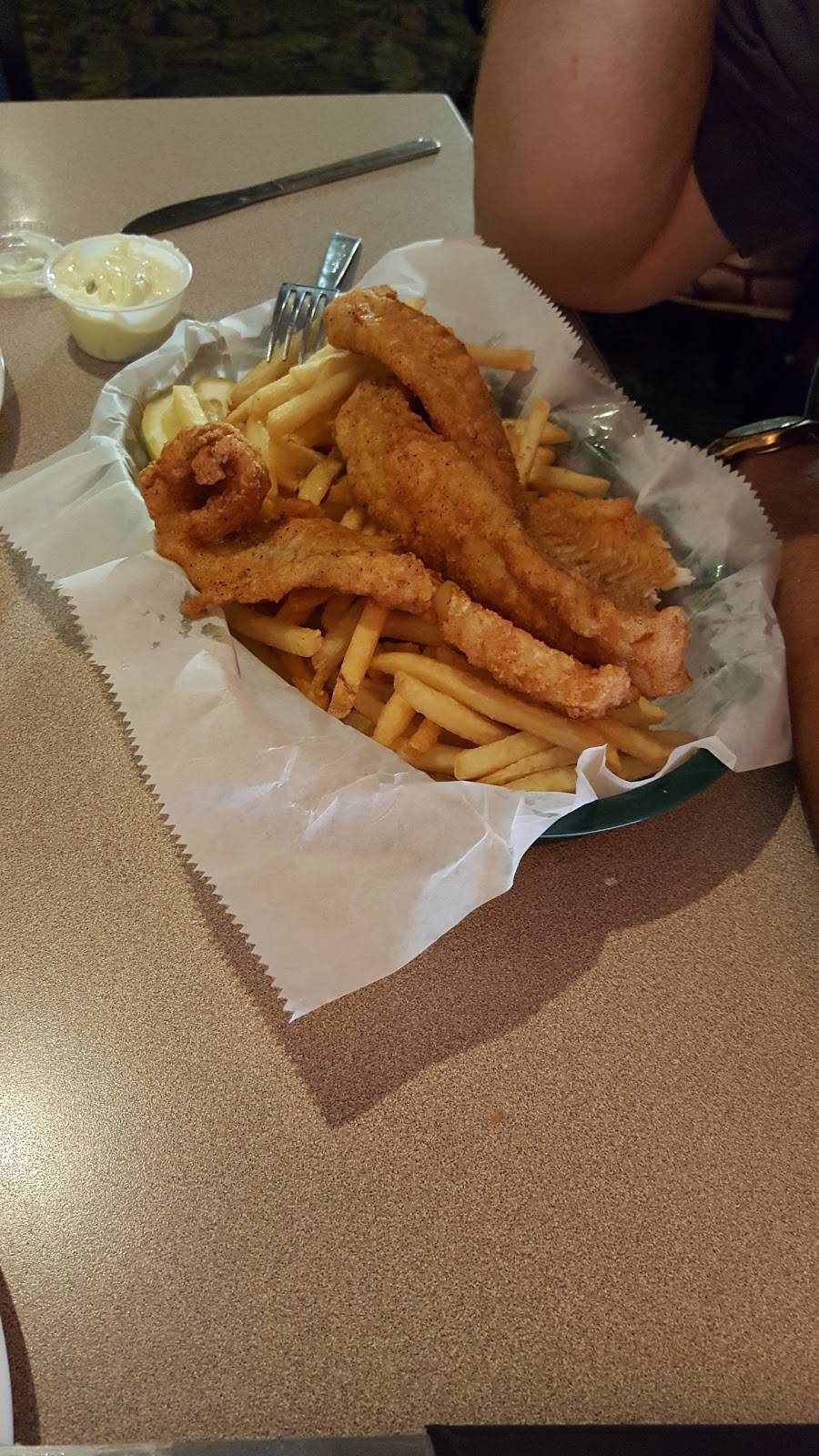 Hoppers Pike Street Grill | restaurant | 1208 W Pike St, Goshen, IN 46526, USA | 5745339800 OR +1 574-533-9800