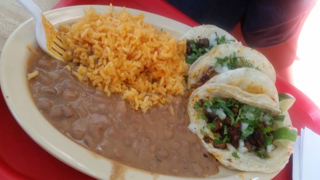 Taqueria Campeña | restaurant | 15 Commerce Dr Suite 100, Grayslake, IL 60030, USA | 8477528107 OR +1 847-752-8107