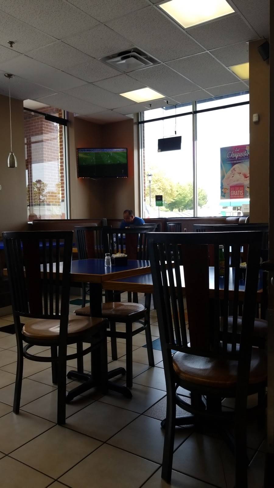 La Chiquita Restaurant IV | restaurant | 6211 Belcrest Rd, Hyattsville, MD 20782, USA | 2405825009 OR +1 240-582-5009