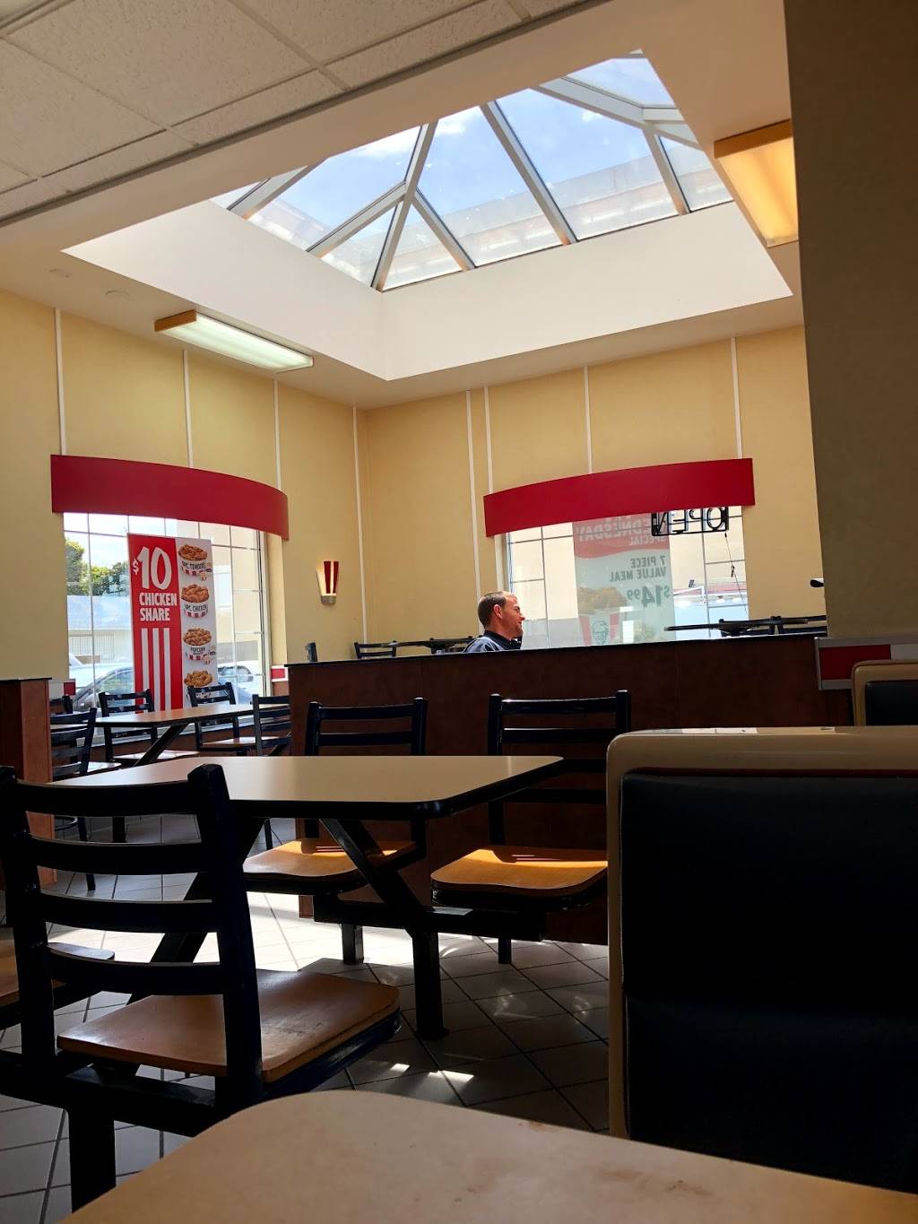 KFC | restaurant | 1209 S Main St, Salinas, CA 93901, USA | 8314226469 OR +1 831-422-6469
