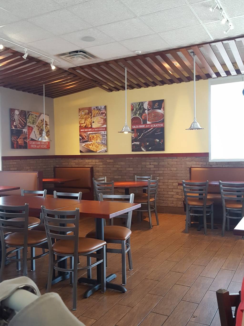 Taco Bueno | restaurant | 2144 NW 82nd St, Lawton, OK 73505, USA | 5805103188 OR +1 580-510-3188