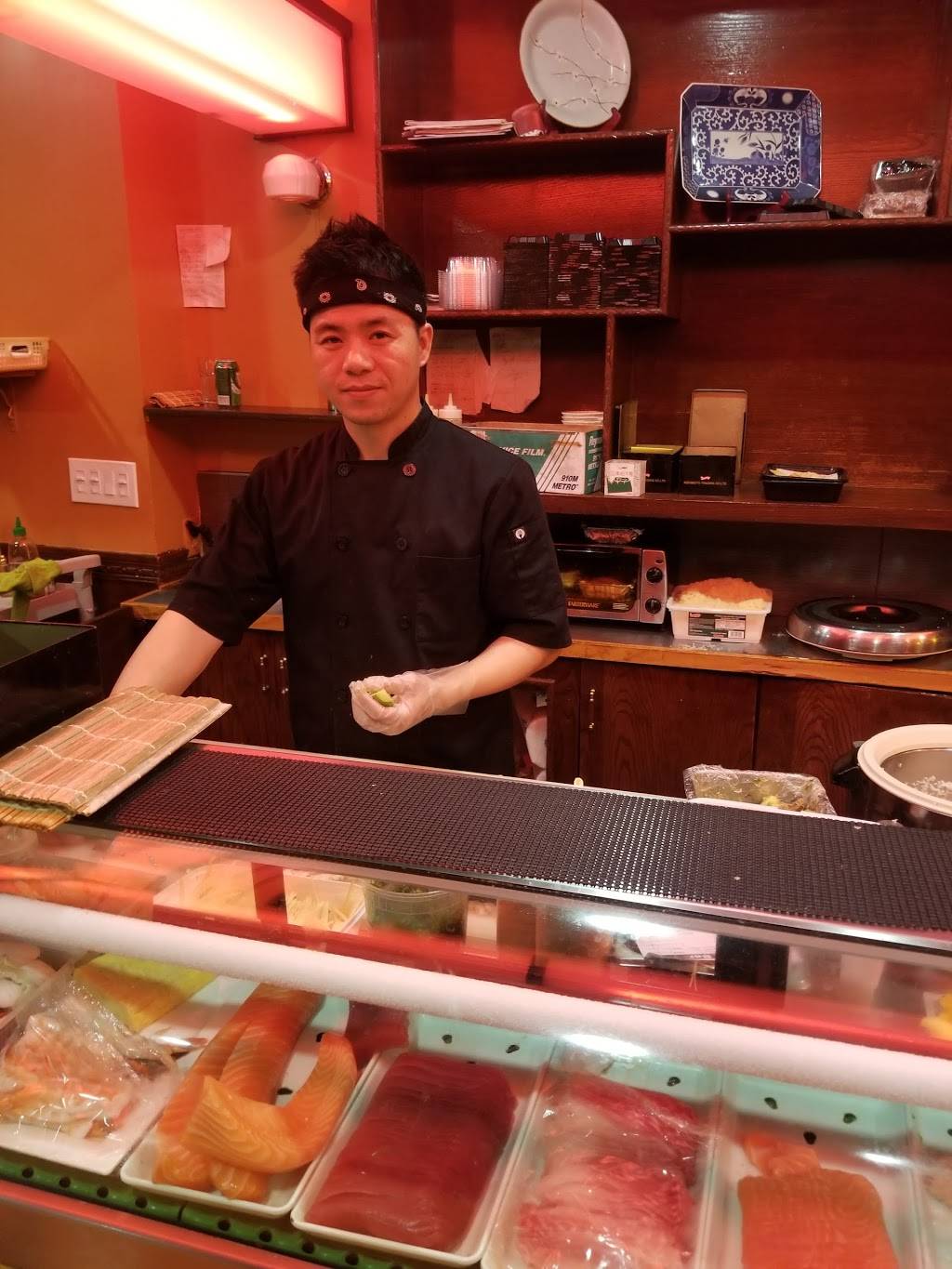 Sushi Palace | restaurant | 1473 Dixwell Ave, Hamden, CT 06514, USA | 2032308875 OR +1 203-230-8875