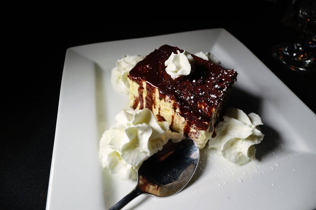 Diamonds of Hamilton | restaurant | 661 NJ-33, Hamilton Township, NJ 08619, USA | 6099817900 OR +1 609-981-7900