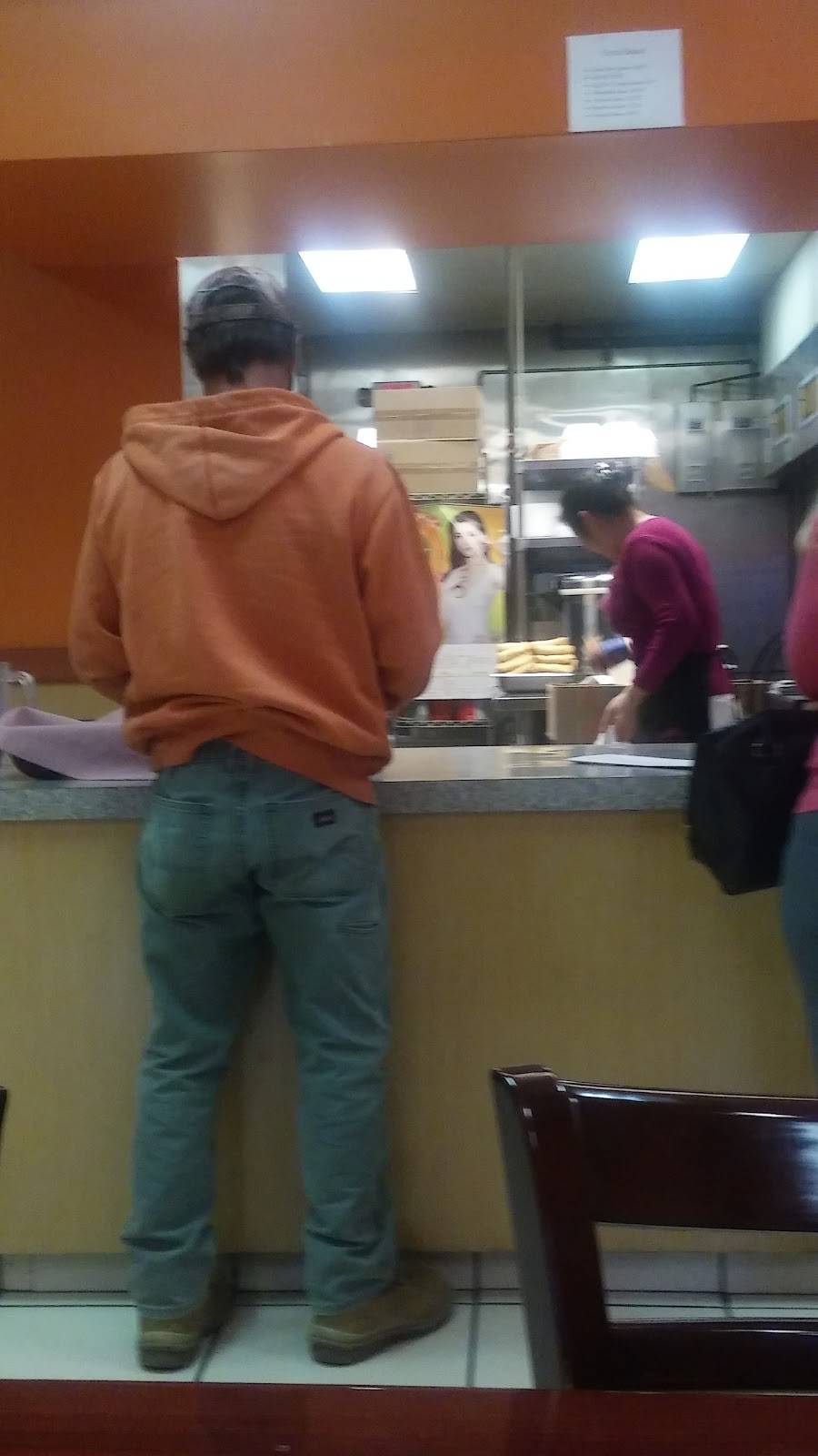 Golden Ginger | restaurant | 133 Broad St, Elyria, OH 44035, USA | 4403260188 OR +1 440-326-0188