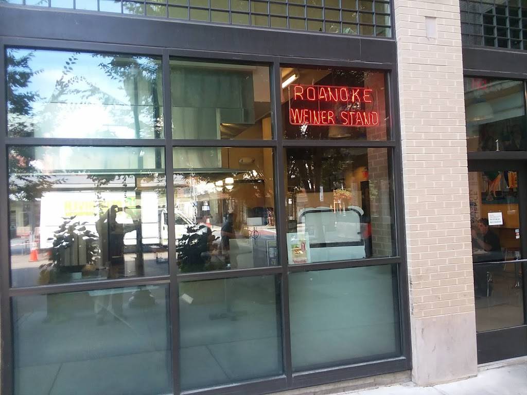 Roanoke Weiner Stand | restaurant | 110 Market Square SE, Roanoke, VA 24011, USA | 5405628090 OR +1 540-562-8090