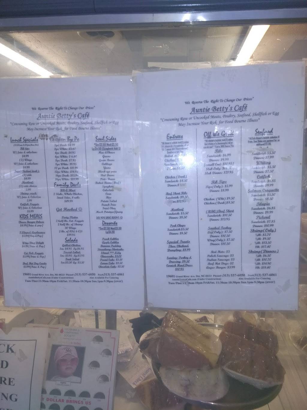 Auntie Bettys Cafe | restaurant | 19601 Grand River Ave, Detroit, MI 48223, USA | 3135376050 OR +1 313-537-6050