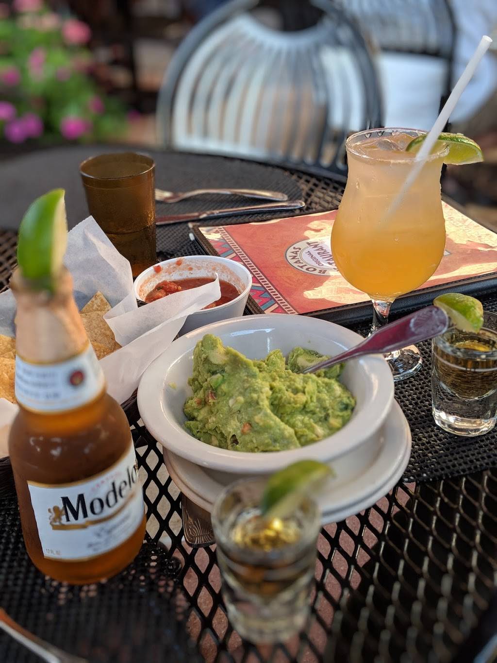 Botanas Restaurant | restaurant | 816 S 5th St, Milwaukee, WI 53204, USA | 4146723755 OR +1 414-672-3755