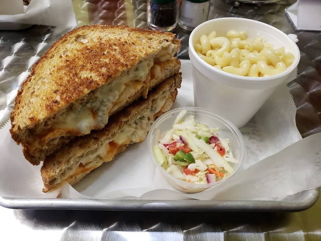 Absolutely CheeZee | restaurant | 1064 Ocean Shore Blvd, Ormond Beach, FL 32176, USA | 3862563180 OR +1 386-256-3180