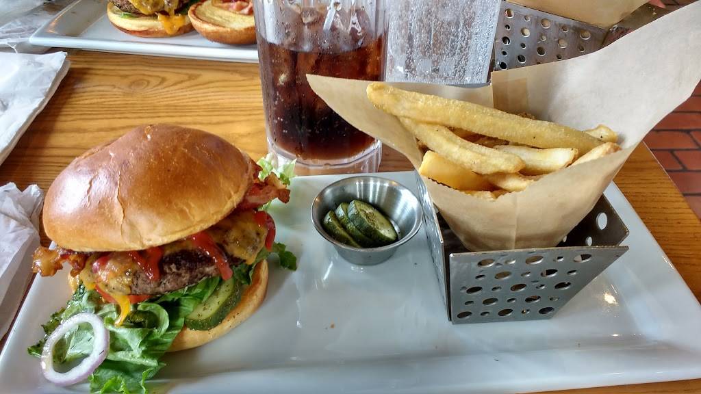 Chilis Grill & Bar | restaurant | 7021 International Dr, Orlando, FL 32819, USA | 4073527618 OR +1 407-352-7618