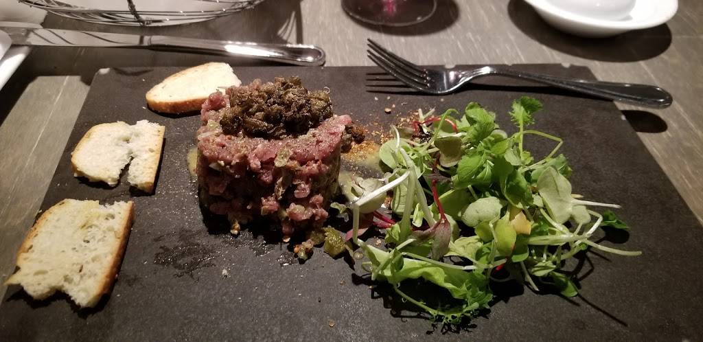 Restaurant Globe-Trotter Drummondville | restaurant | 600 Boulevard Saint-Joseph, Drummondville, QC J2C 2C1, Canada | 8198501515 OR +1 819-850-1515