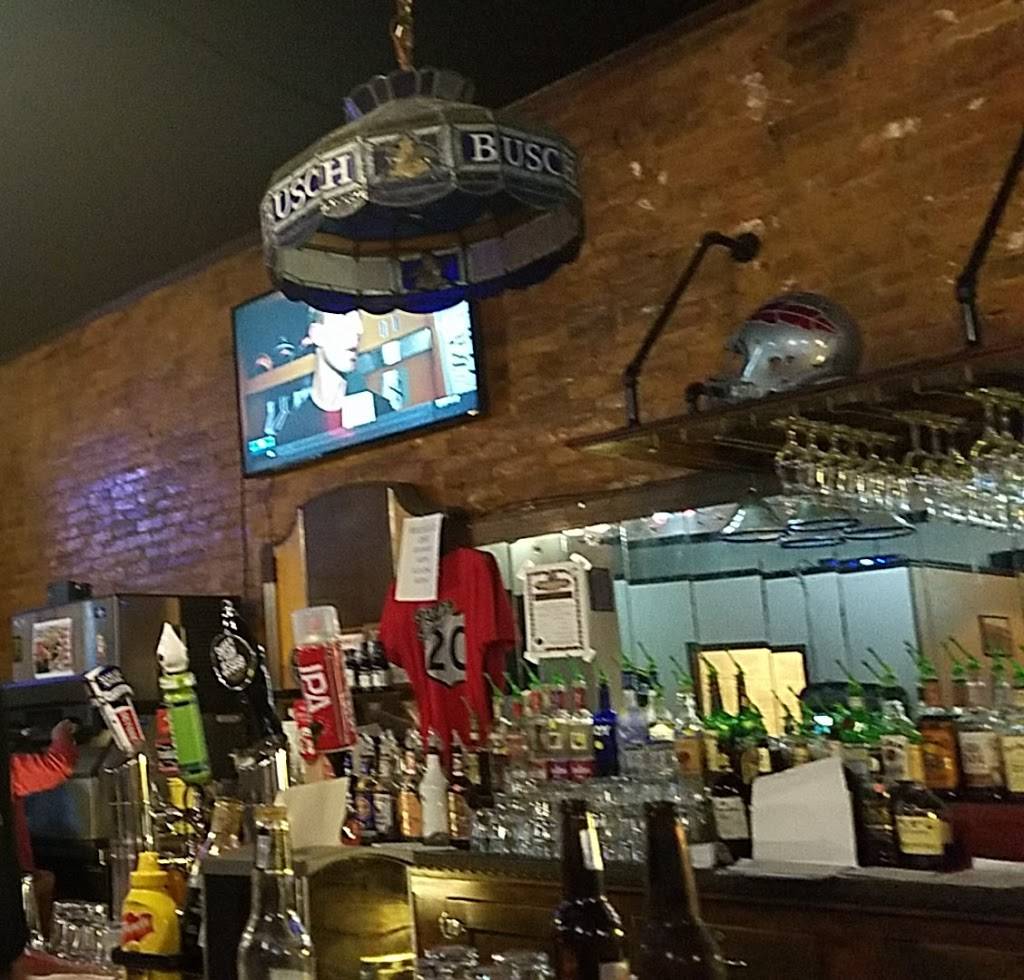 Rayz Route 20 | restaurant | 106 E Main St, Bellevue, OH 44811, USA | 4194836557 OR +1 419-483-6557