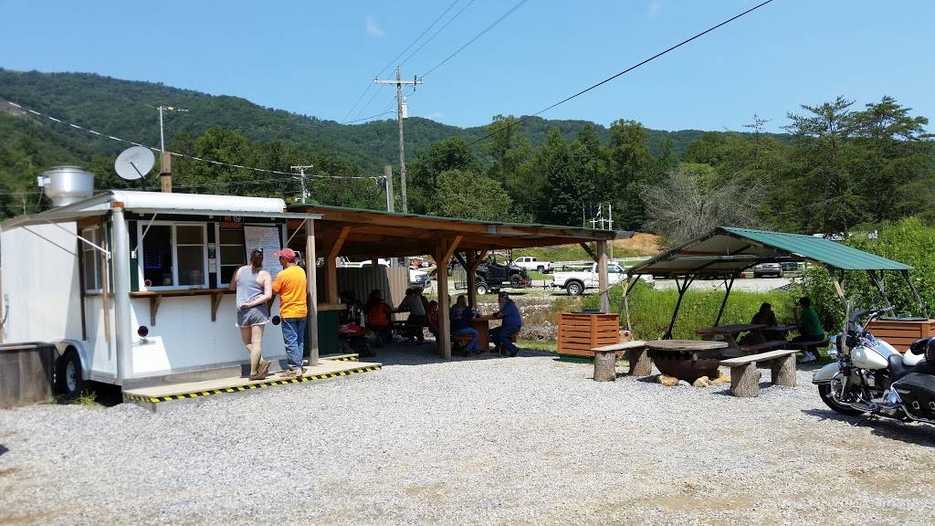 Windrock Grill | restaurant | 800-804 Windrock Rd, Oliver Springs, TN 37840, USA | 8652306552 OR +1 865-230-6552