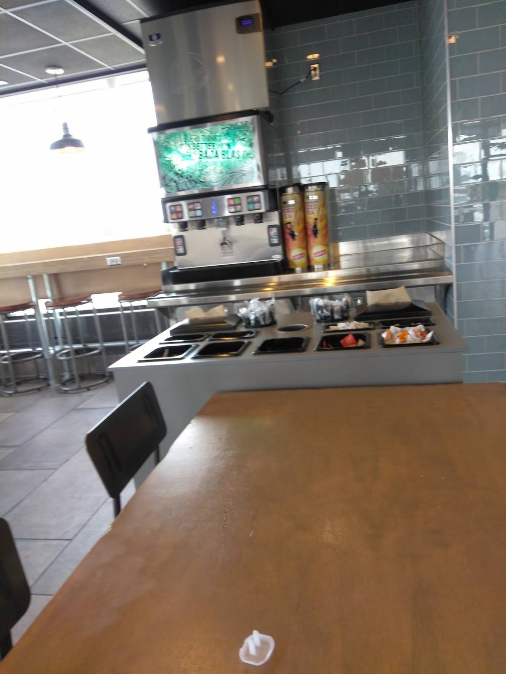 Taco Bell | meal takeaway | 8390 Northwest Expy, Oklahoma City, OK 73162, USA | 4057207576 OR +1 405-720-7576