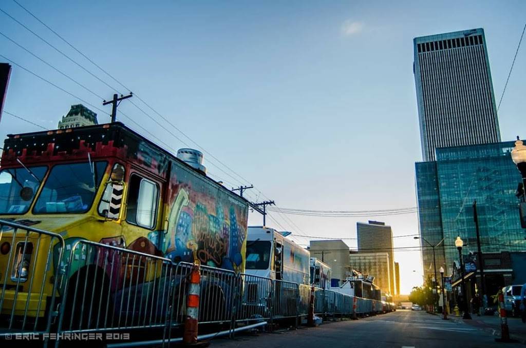 The Dog House Tulsa | restaurant | 3711 S Harvard Ave Suite A, Tulsa, OK 74135, USA | 9188109330 OR +1 918-810-9330