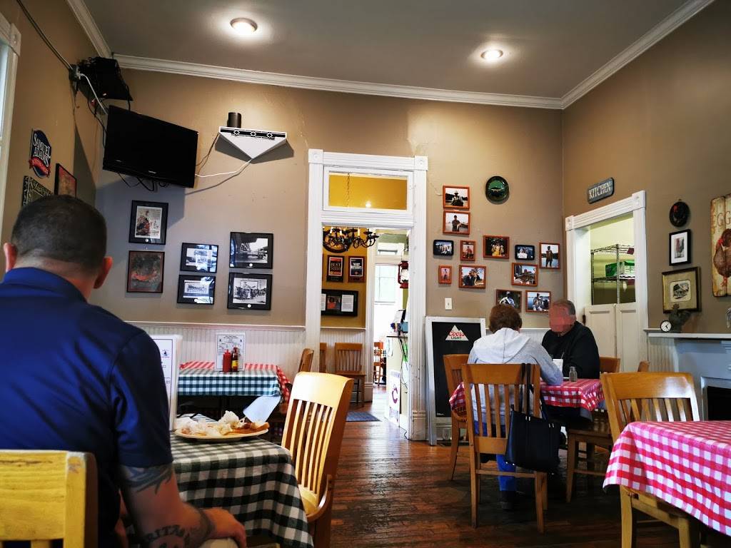 Guss World Famous Fried Chicken | restaurant | 215 S Center St, Collierville, TN 38017, USA | 9018536005 OR +1 901-853-6005