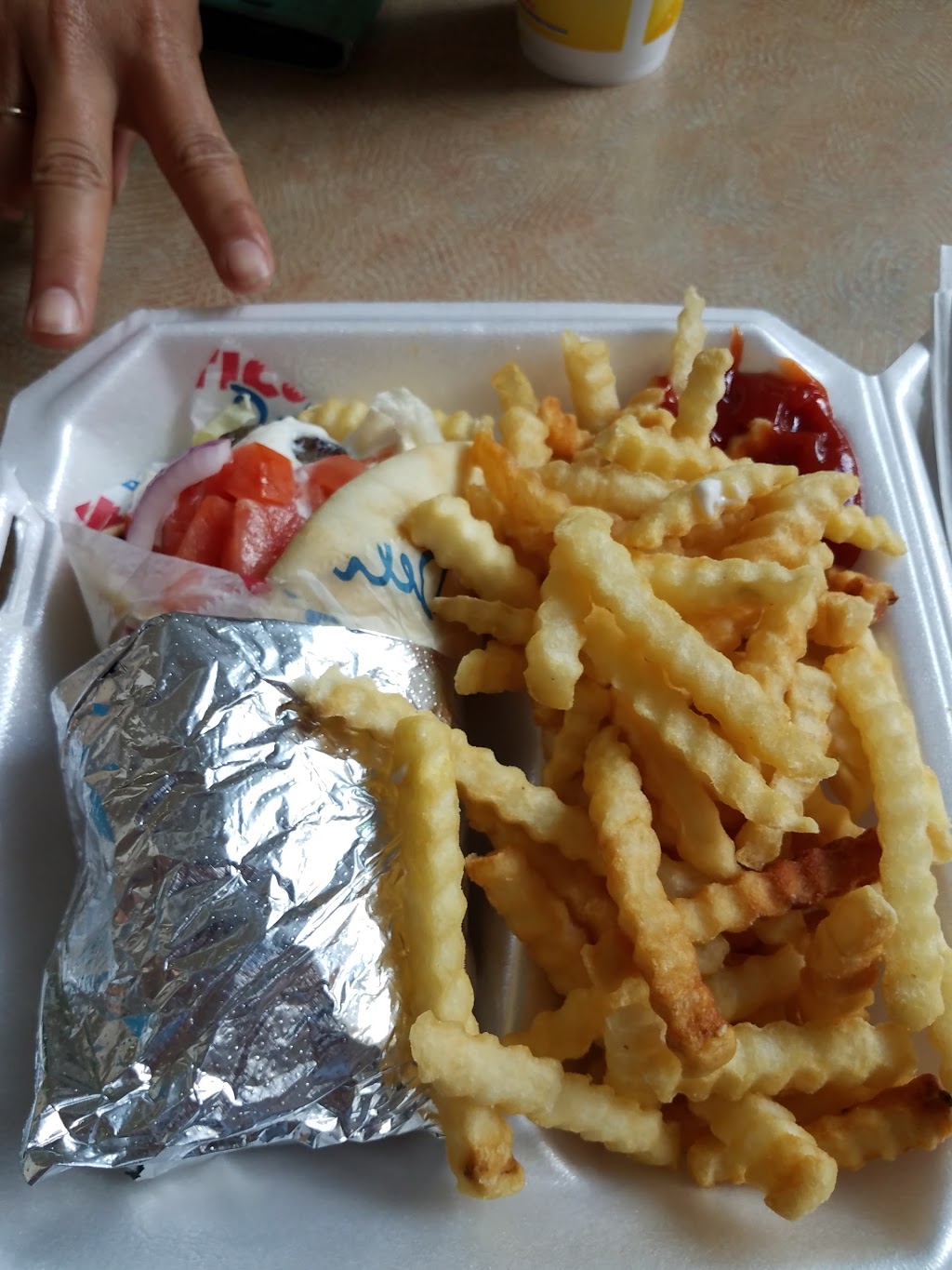 American Deli | restaurant | 14045 Abercorn St Ste 2526, Savannah, GA 31419, USA | 9129218818 OR +1 912-921-8818