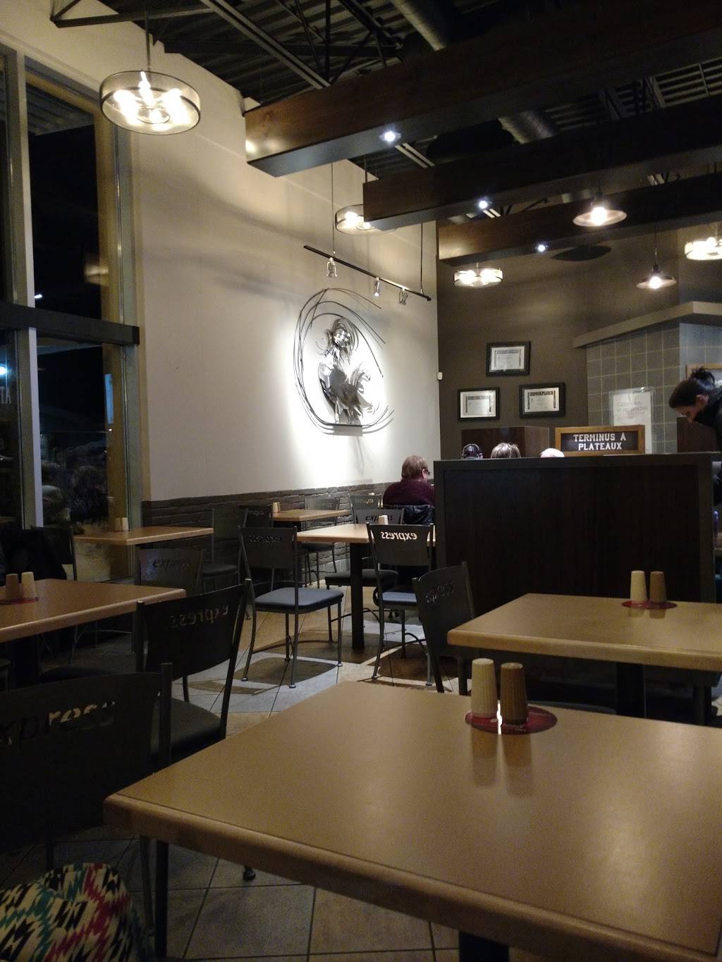 St-Hubert Express | restaurant | 1818 Rue King E, Sherbrooke, QC J1G 5G6, Canada | 8195635111 OR +1 819-563-5111