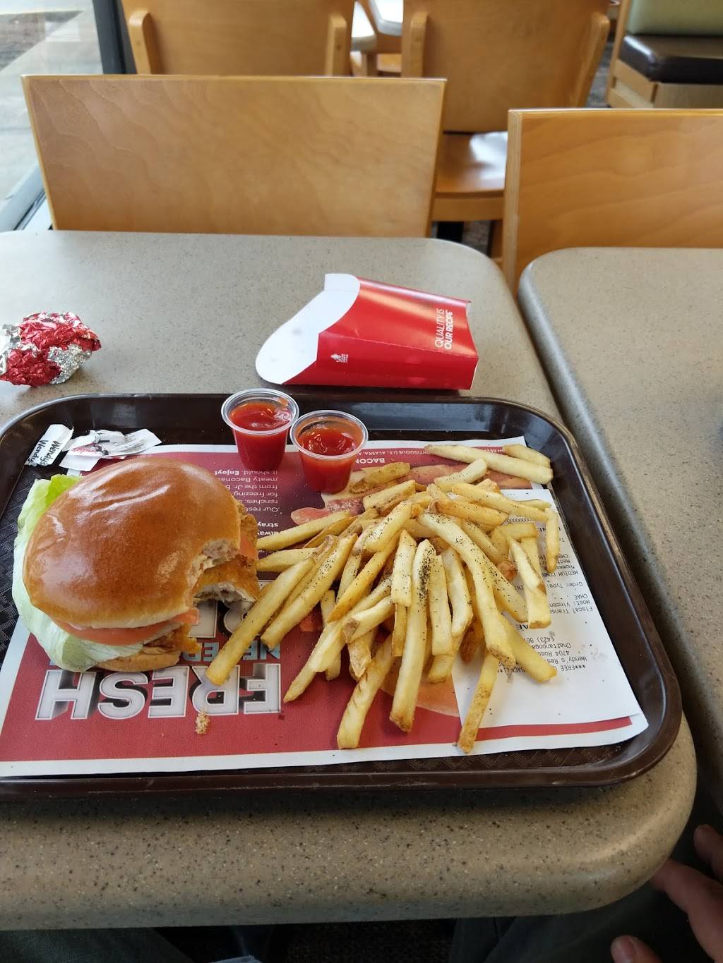 Wendys | restaurant | 4704 Rossville Blvd, Chattanooga, TN 37407, USA | 4238671773 OR +1 423-867-1773