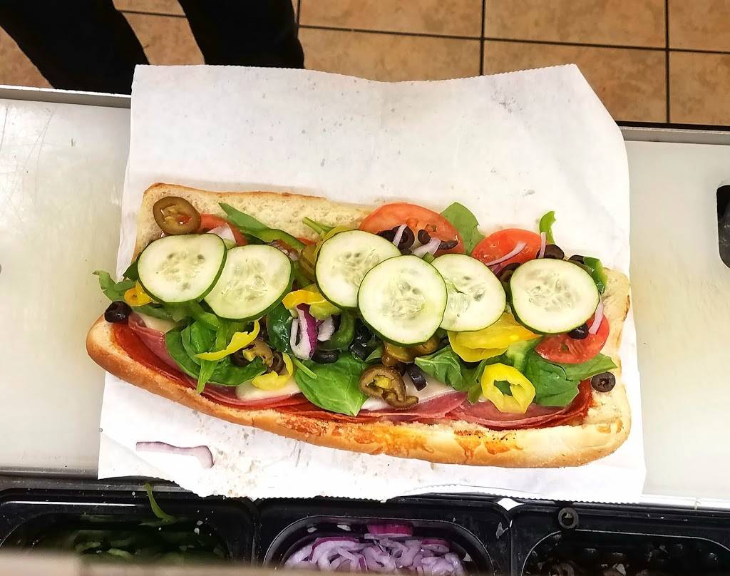 Subway | meal takeaway | 501 Washington Ave S Suite 170, Minneapolis, MN 55415, USA | 6123395288 OR +1 612-339-5288