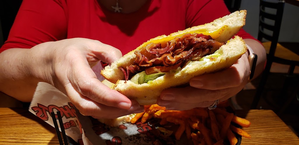 Mugshots Grill and Bar | restaurant | 4781 Bayou Blvd, Pensacola, FL 32503, USA | 8507413399 OR +1 850-741-3399