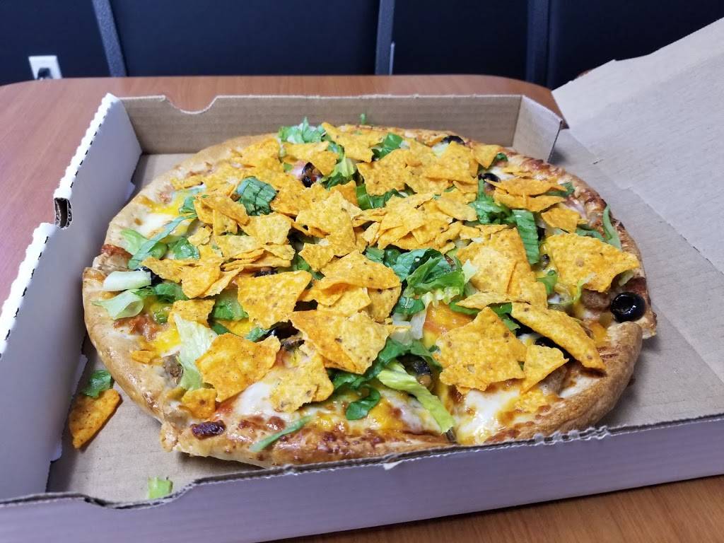 Whiffle Boys Pizza | restaurant | 601 W Main St, Benton, IL 62812, USA | 6182004343 OR +1 618-200-4343