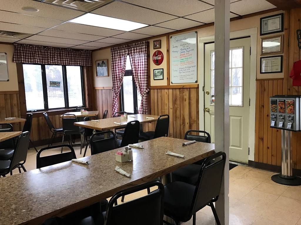 Mr Bs Dairy Bar | restaurant | 403 6th St, Three Rivers, MI 49093, USA | 2692783495 OR +1 269-278-3495