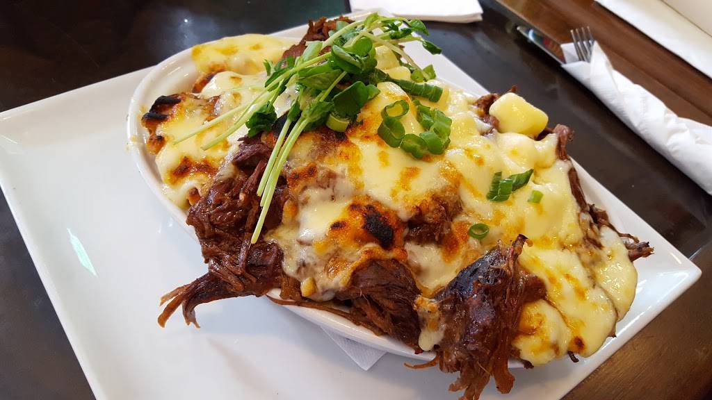 Thompson House | restaurant | 5370 Wyandotte St E, Windsor, ON N8S 0A3, Canada | 5199159992 OR +1 519-915-9992