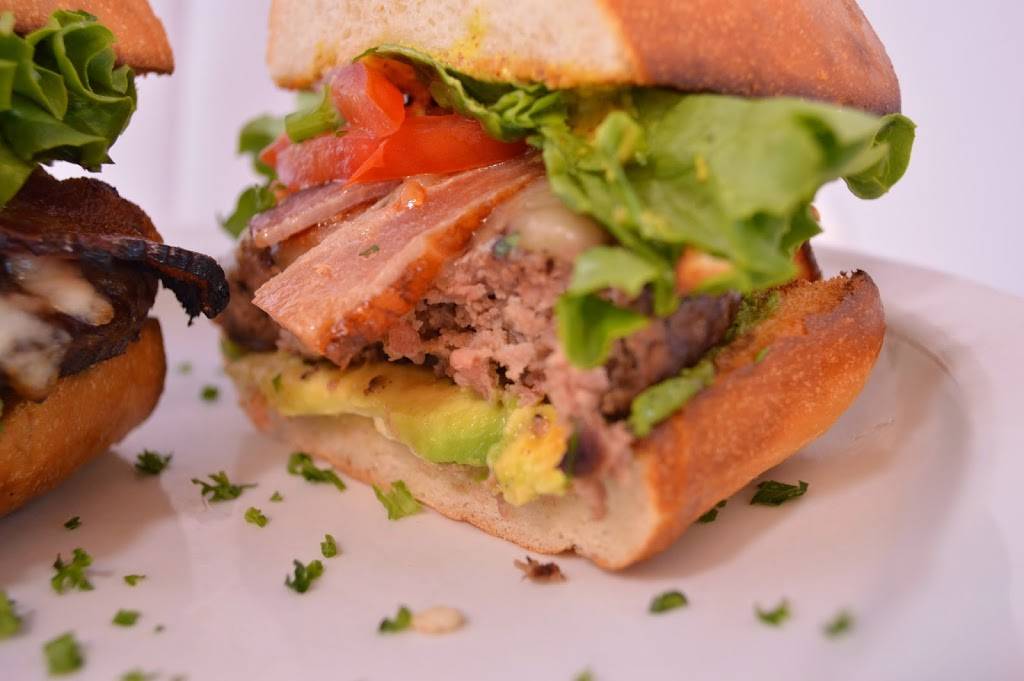 Siinos Pizza, Pasta & Grill | meal delivery | 815 Twelve Bridges Dr, Lincoln, CA 95648, USA | 9165430069 OR +1 916-543-0069