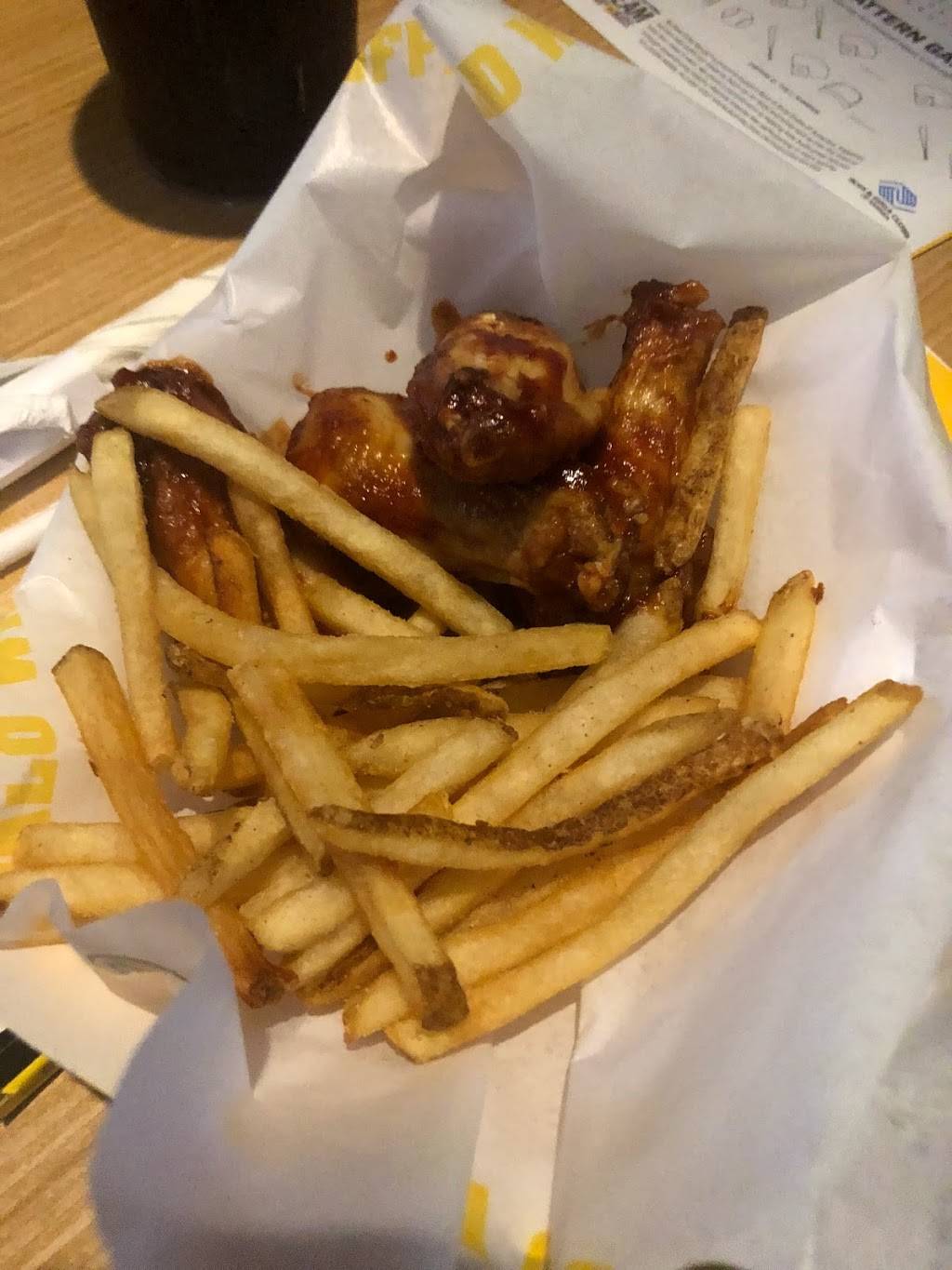 Buffalo Wild Wings | restaurant | 1690 Georgesville Square Dr, Columbus, OH 43228, USA | 6148708220 OR +1 614-870-8220