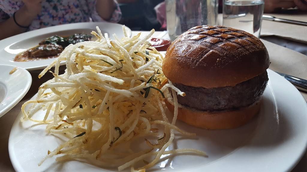 The Spotted Pig | restaurant | 314 W 11th St, New York, NY 10014, USA | 2126200393 OR +1 212-620-0393