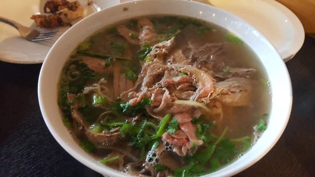 Pho Green Papaya | restaurant | 13215 SE Mill Plain Blvd # C2, Vancouver, WA 98684, USA | 3608911369 OR +1 360-891-1369
