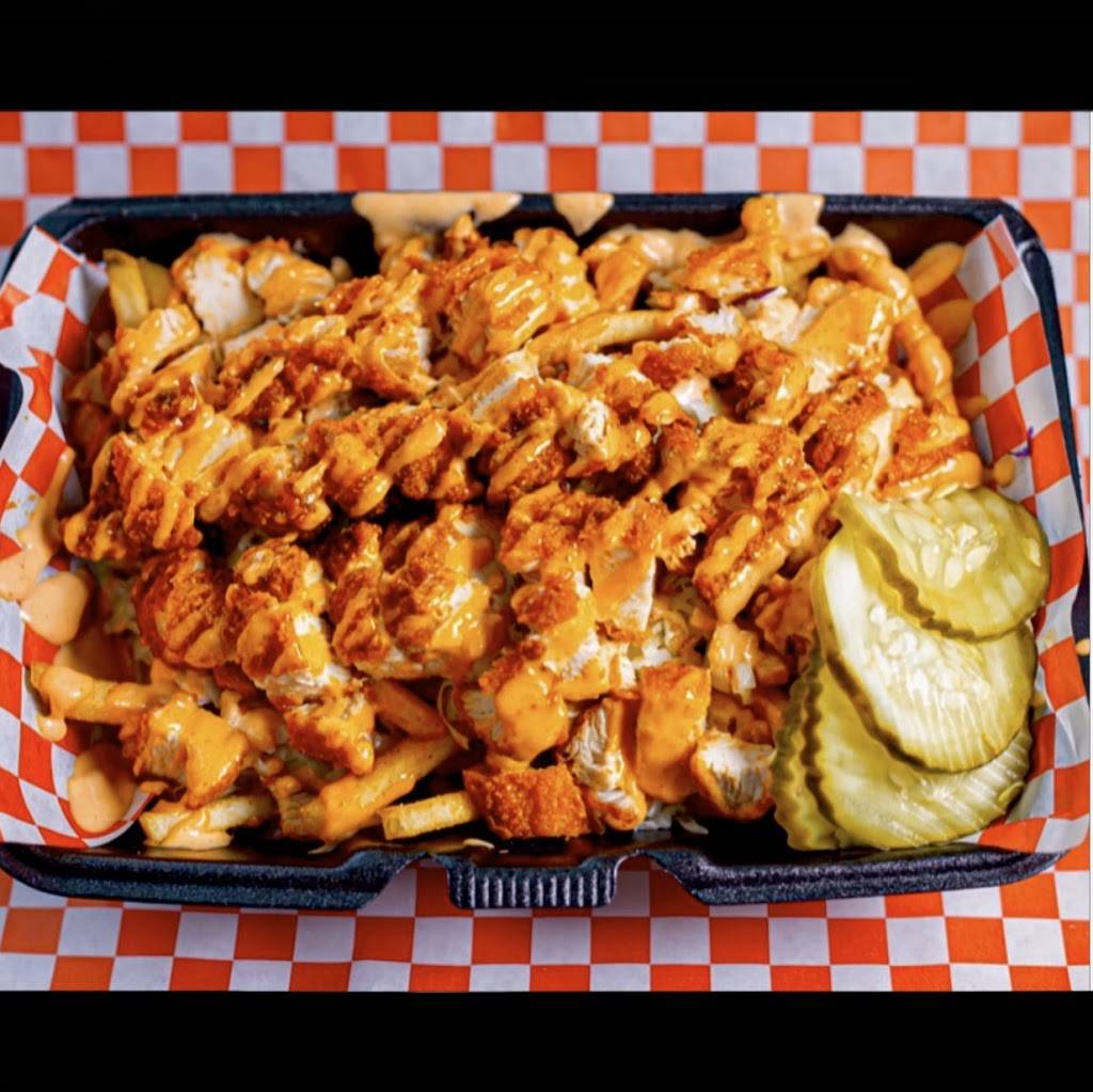 Flamin Hot Chicken | restaurant | 15047 Leadwell St, Van Nuys, CA 91405, USA | 3237386317 OR +1 323-738-6317