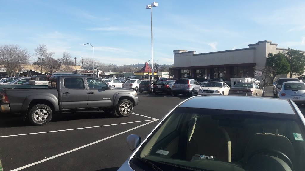 El Burrito Loco | restaurant | 20859 Redwood Rd, Castro Valley, CA 94546, USA | 5106957544 OR +1 510-695-7544