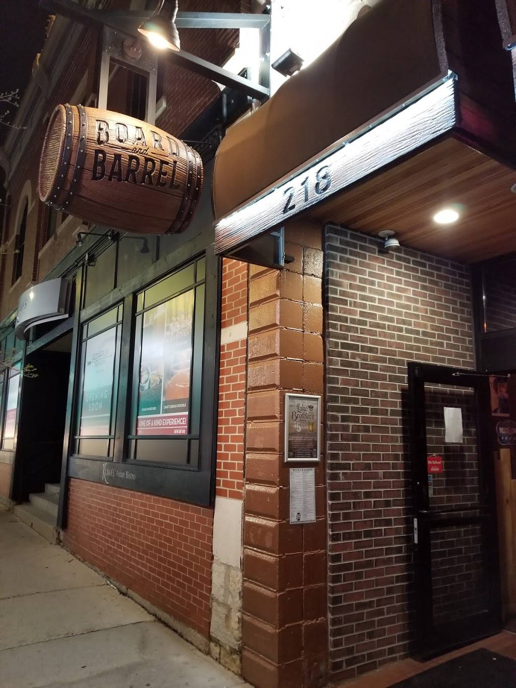 Board & Barrel | restaurant | 218 S Washington St, Naperville, IL 60540, USA | 6309493900 OR +1 630-949-3900