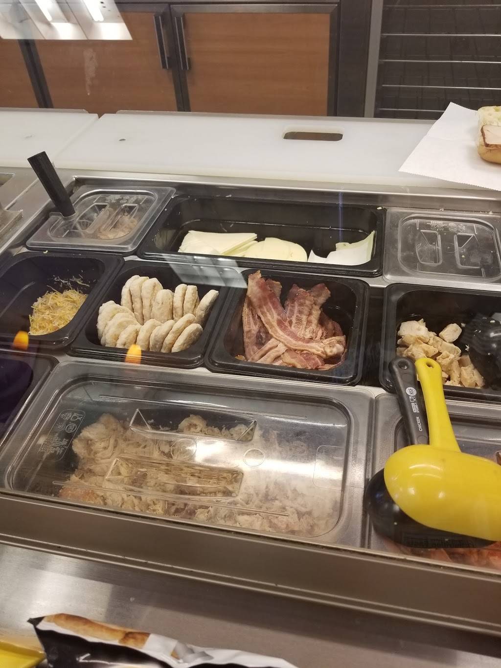 Subway Restaurants | restaurant | Leetsdale Center, 560 S Holly St #3, Denver, CO 80246, USA | 3033993933 OR +1 303-399-3933