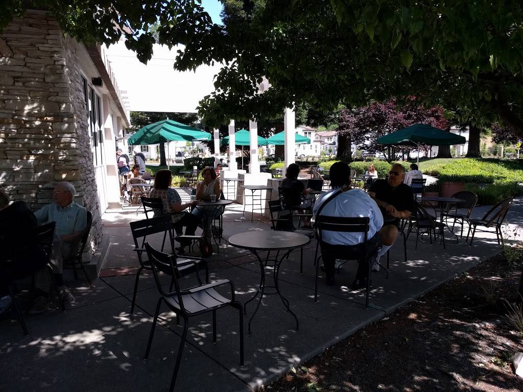 Starbucks | cafe | 470 Moraga Rd, Moraga, CA 94556, USA | 9253770523 OR +1 925-377-0523