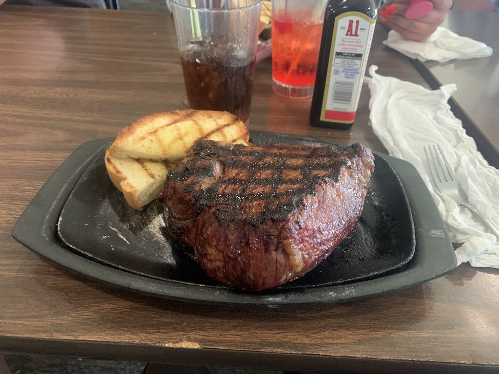 Bobs Steakhouse | restaurant | 29336 US-212, Gettysburg, SD 57442, USA | 6057652535 OR +1 605-765-2535