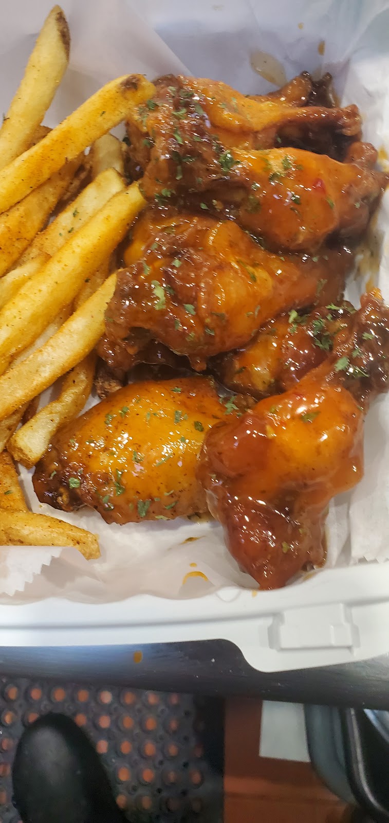 CEAFOOD COLUMBUS BAR & RESTAURANT | restaurant | 903 Columbus Ave, New York, NY 10025, USA | 6466495768 OR +1 646-649-5768